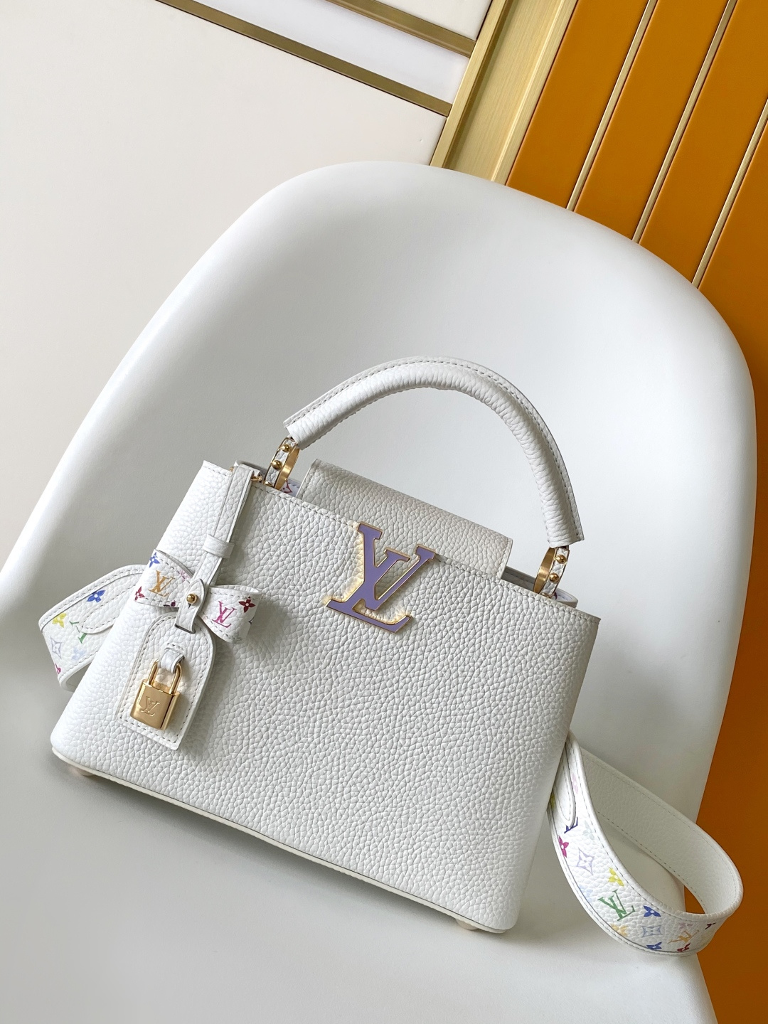 Louis Vuitton LV Classic Handbag Premium Canvas Model 46358 Adjustable Strap Daily Use Luxury Designer